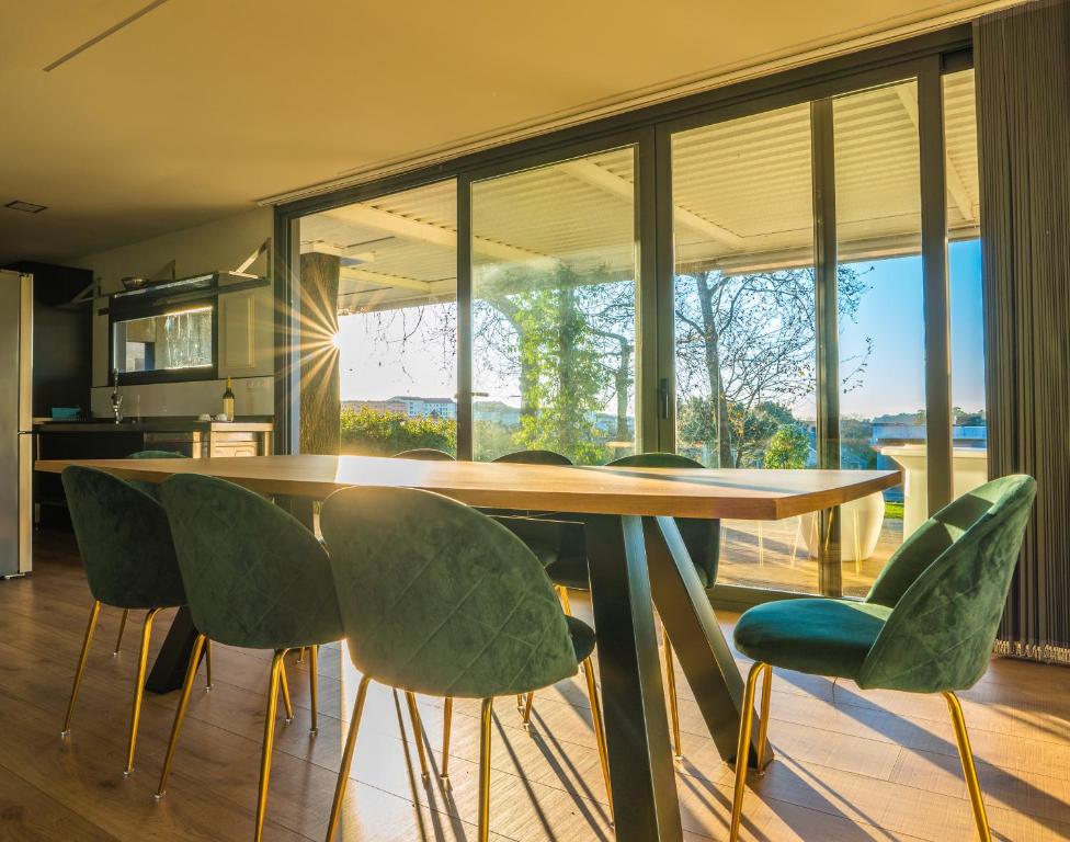 Almarea Body & Brunch - 1 DE MARZO O GROVE